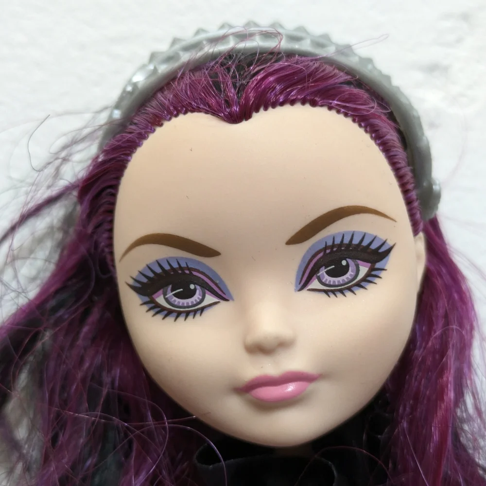 Ever After High Enchanted Picnic Raven Queen Doll